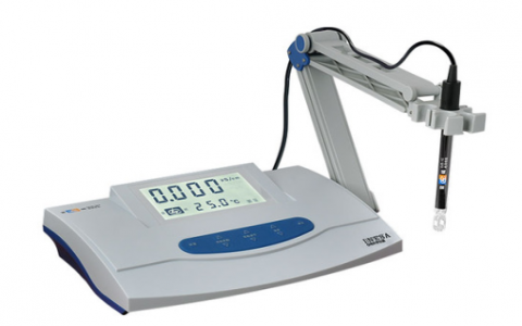 上海雷磁 電導(dǎo)率儀 DDS-307 上海雷磁 電導(dǎo)率儀 DDS-307